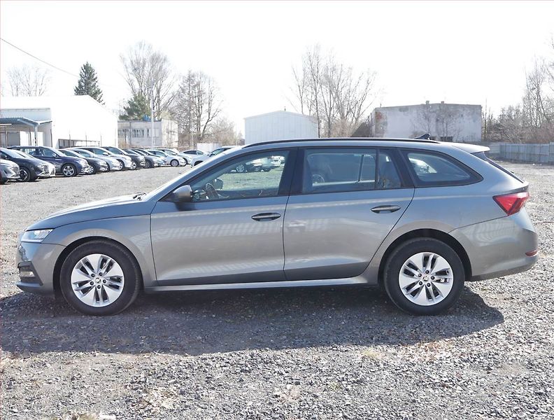 Škoda Octavia (2022) Ambition 2.0 TDI, Automat - fotka 3 z 21