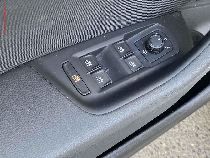 Volkswagen Passat (2016) 2.0TDi, Comfortline, DSG, LED - fotka 11 z 19