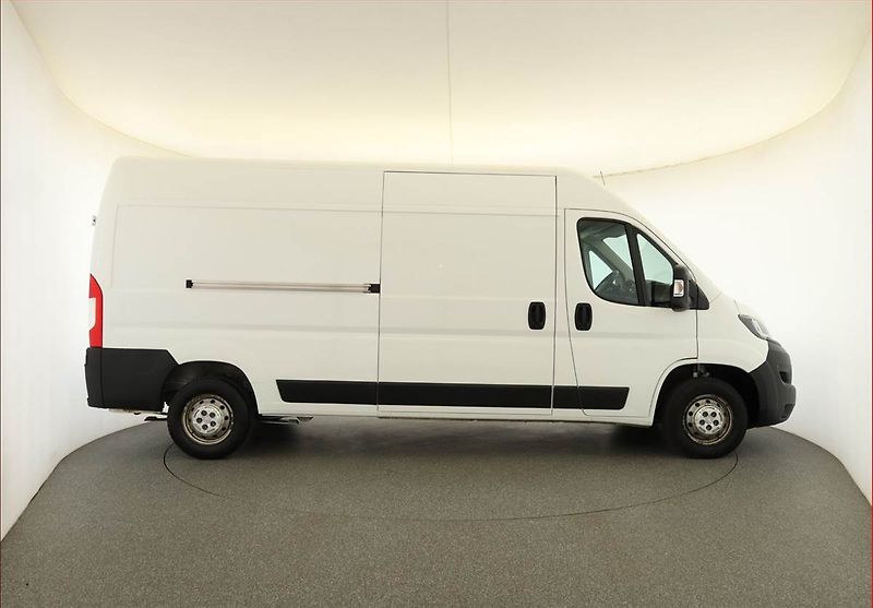 Peugeot Boxer (2021) 2.2 BlueHDi, L3H2, 13m3, 1.0t - fotka 6 z 16