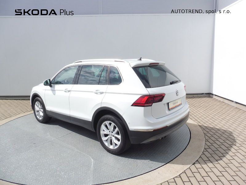 Volkswagen Tiguan (2017) Highline 2,0 TDI 140kW DSG 4MO - fotka 24 z 27