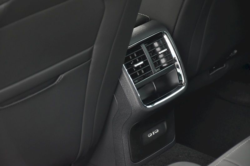 Škoda Octavia (2024) Style 1.5. 110 TSI 110 kW 6-st - fotka 21 z 35