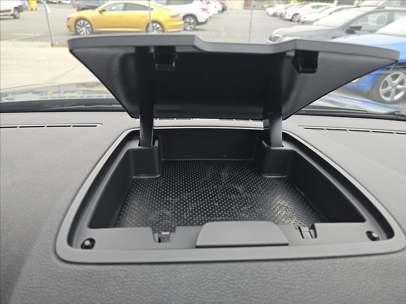 Škoda Yeti 1,4 TSi 90KW Adventure NAVI TZ - fotka 18 z 44