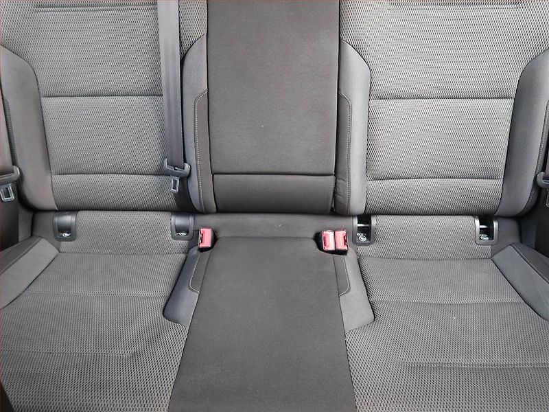 Volkswagen Golf (2013) 1.6 TDI, Serv.kniha, Navi - fotka 10 z 17
