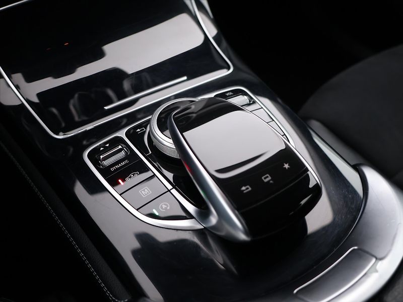 Mercedes-Benz GLC 2,1 220d 125kW AMG 4Matic CZ - fotka 24 z 33