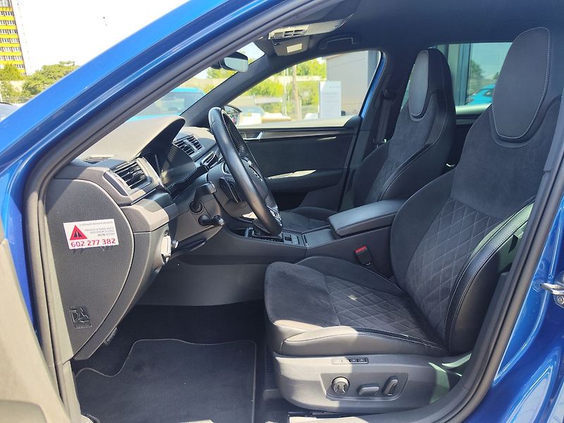 Škoda Superb 2.0 TDI/147kW Sportline DSG 4x - fotka 17 z 36