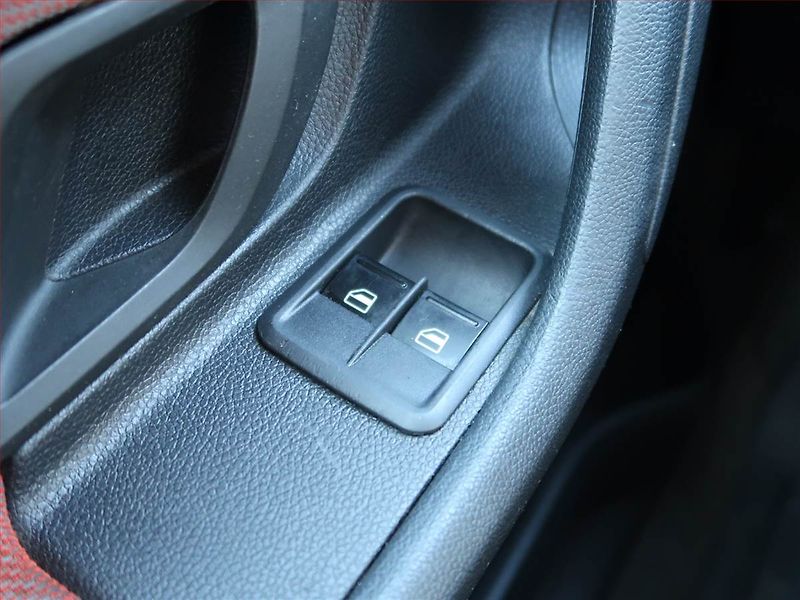 Škoda Roomster (2009) 1.4 TDI, nová STK, Tažné - fotka 14 z 14