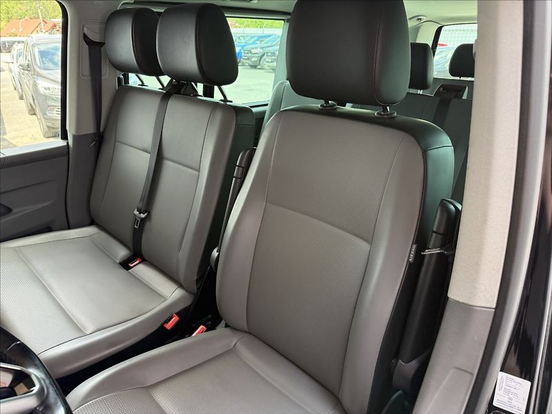 Volkswagen Caravelle 2,0 Long,110kW,4x4,po servisu - fotka 10 z 28