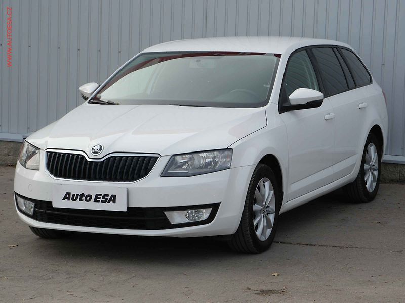 Škoda Octavia (2014) 1.4TSi, ČR, Ambition, TZ - fotka 3 z 16