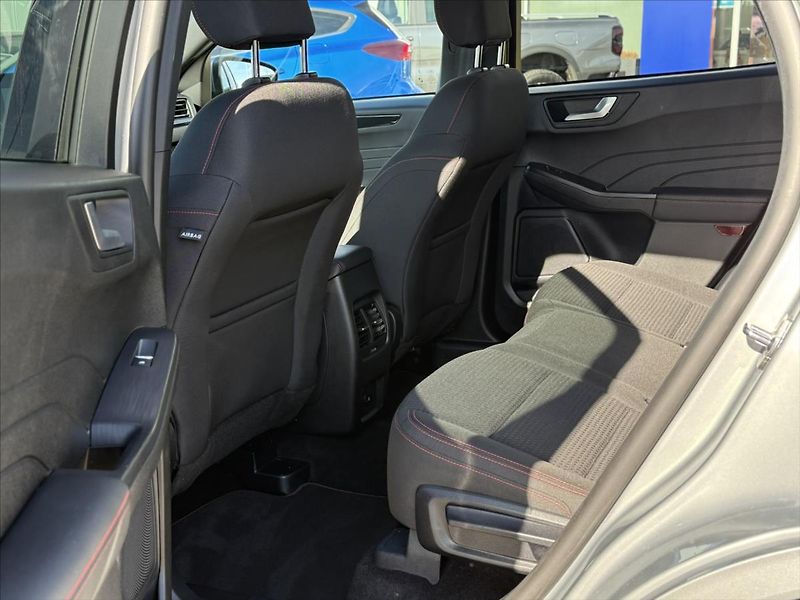 Ford Kuga 2,5 HEV 140kW ST-Line - fotka 13 z 25