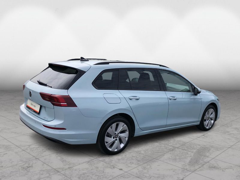 Volkswagen Golf Variant People 1,5 eTSI 7DSG m - fotka 2 z 30