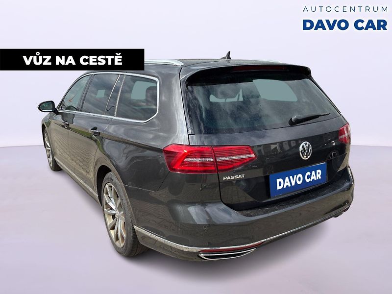 Volkswagen Passat 2,0 TDI DSG CZ Highline DPH - fotka 3 z 12