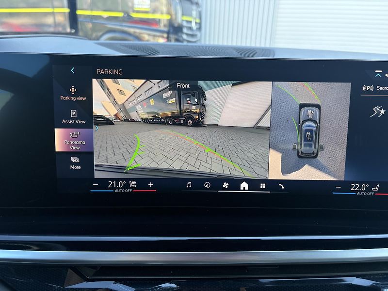 BMW X7 (2024) xDrive 40i - fotka 31 z 33