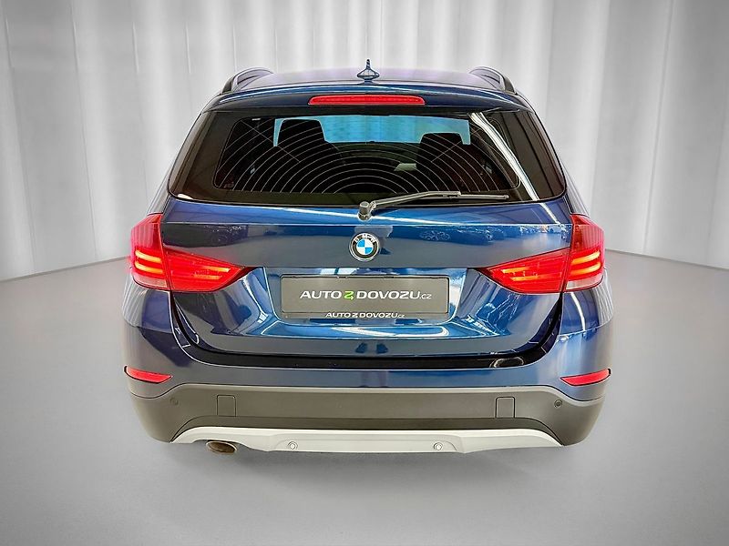 BMW X1 2.0d xDrive 8AT ADVANTAGE, LED - fotka 5 z 17