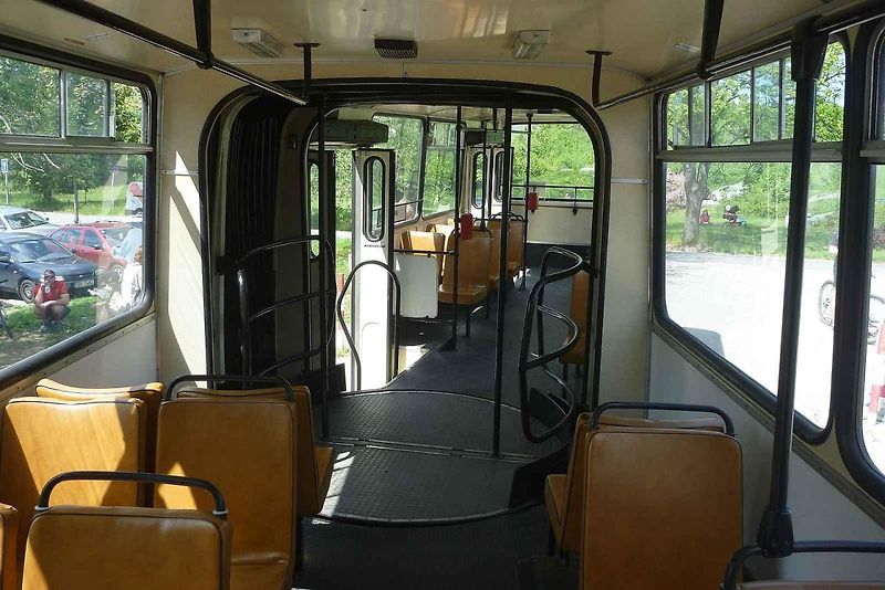Maďarský kloubový autobus Ikarus 280 vyfotografovaný v Třebíči.