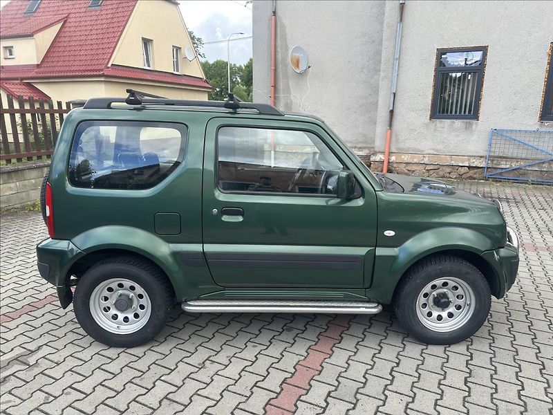 Suzuki Jimny 1,3 4x4 TAŽNÉ KLIMA BEZ KOROZE - fotka 2 z 20