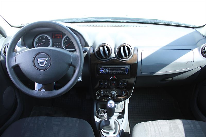Dacia Duster 1.6i 77kW KLIMA SERV.KNIHA - fotka 13 z 18