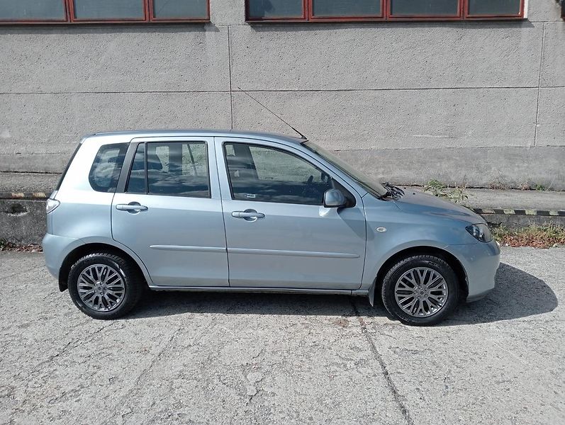 Mazda 2 (2006) 1.4i, AUTOMAT - fotka 4 z 24