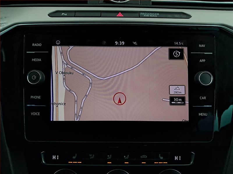 Volkswagen Passat (2017) Highline 2.0 TDI, Automat - fotka 18 z 19