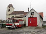 Hsičská cisterna LIAZ 101 CAS K 25 před zbrojnicí ve Větrném Jeníkově.