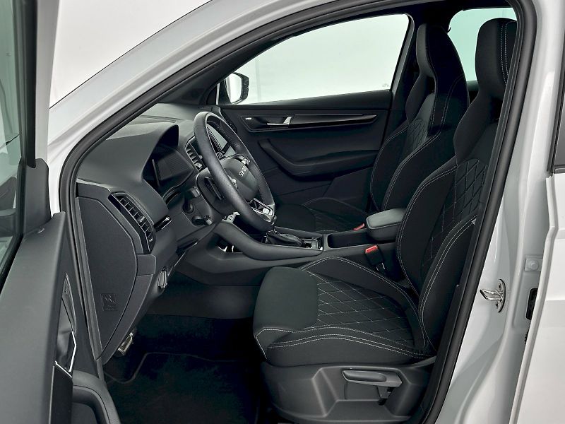 Škoda Karoq (2025) DSG 2.0TDI 110kW 4x4 SportLine - fotka 7 z 36
