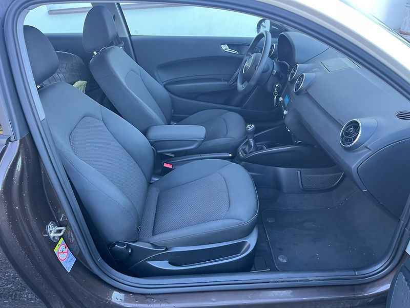 Audi A1 (2011) 1.2 TFSi - fotka 13 z 22