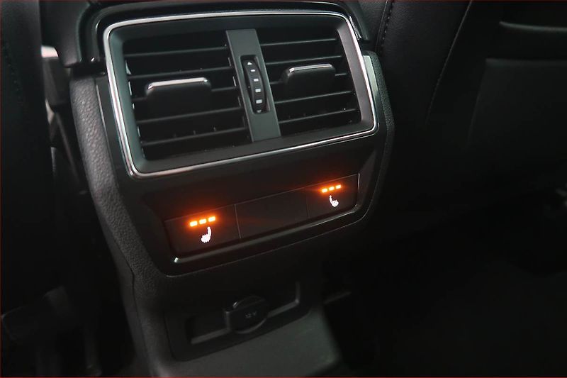 Škoda Karoq (2021) 1.5 TSI - fotka 18 z 18