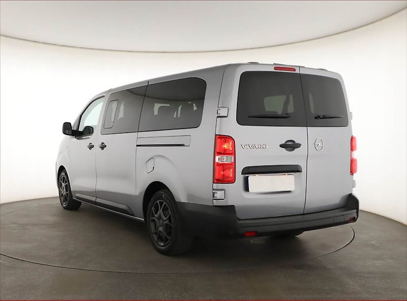 Opel Vivaro (2024) 2.0 CDTI, Bus, 9Míst, ČR, 1Maj - fotka 4 z 20