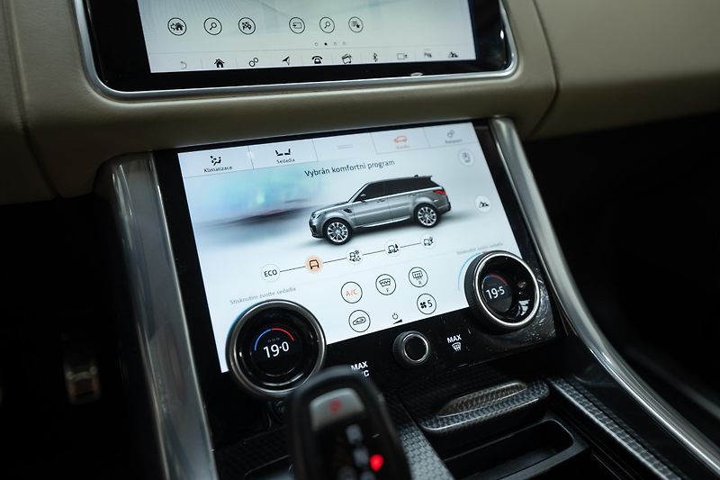 Land Rover Range Rover Sport (2019) SDV6 3.0 183 kW - fotka 17 z 48