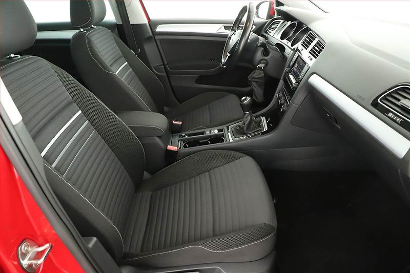 Volkswagen Golf (2014) 1.2 TSI, Navi, Tempomat - fotka 7 z 18