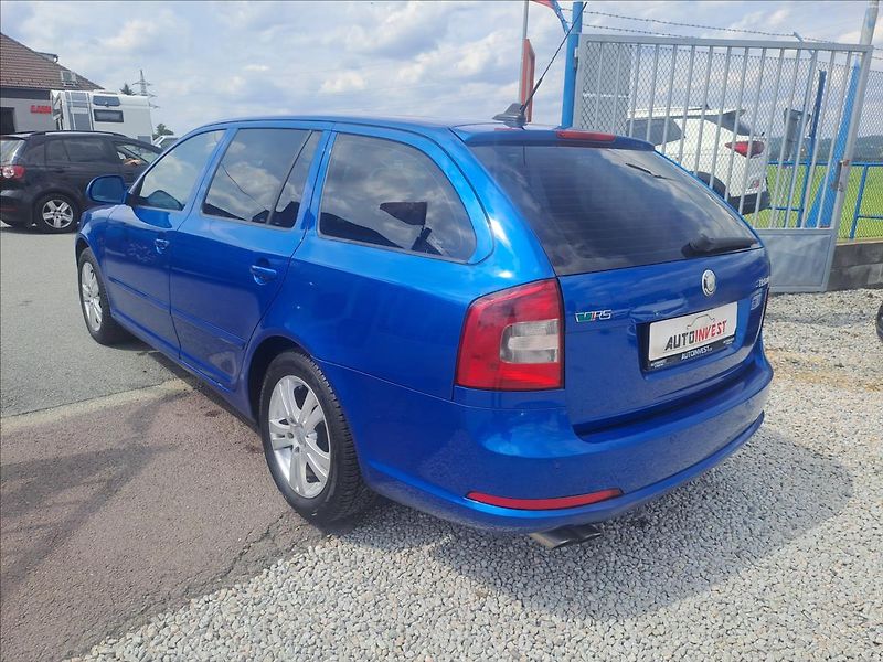 Škoda Octavia 2,0 TDI RS DSG - fotka 4 z 14