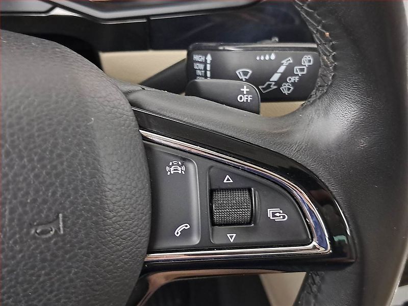 Škoda Superb (2016) 2.0 TDI, Automat, Kůže, Navi - fotka 22 z 26