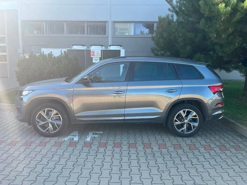 Škoda Kodiaq (2023) SPORTLINE 2.0TSI 140KW 4x4 DSG - fotka 19 z 28