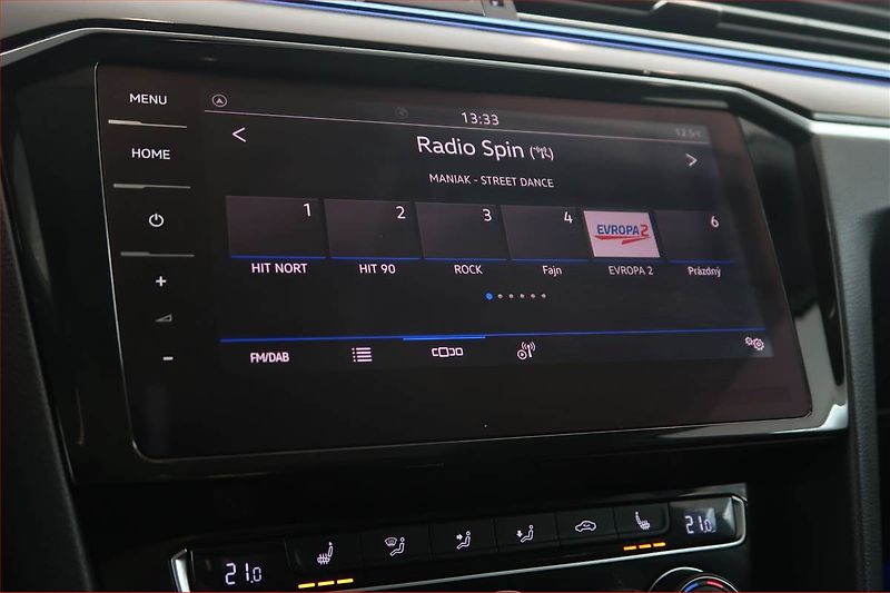 Volkswagen Passat (2020) R-Line 2.0 TDI, Automat, Kůže - fotka 12 z 18