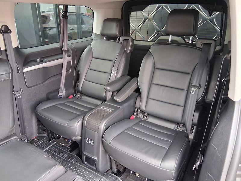 Toyota ProAce Verso VIP L2 2.0 D-4D 130 kW - fotka 6 z 25