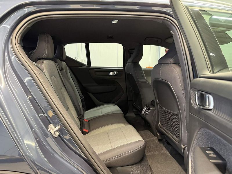 Volvo XC40 (2026) B3 2.0L 163 HP AT7 FWD CORE - fotka 18 z 23