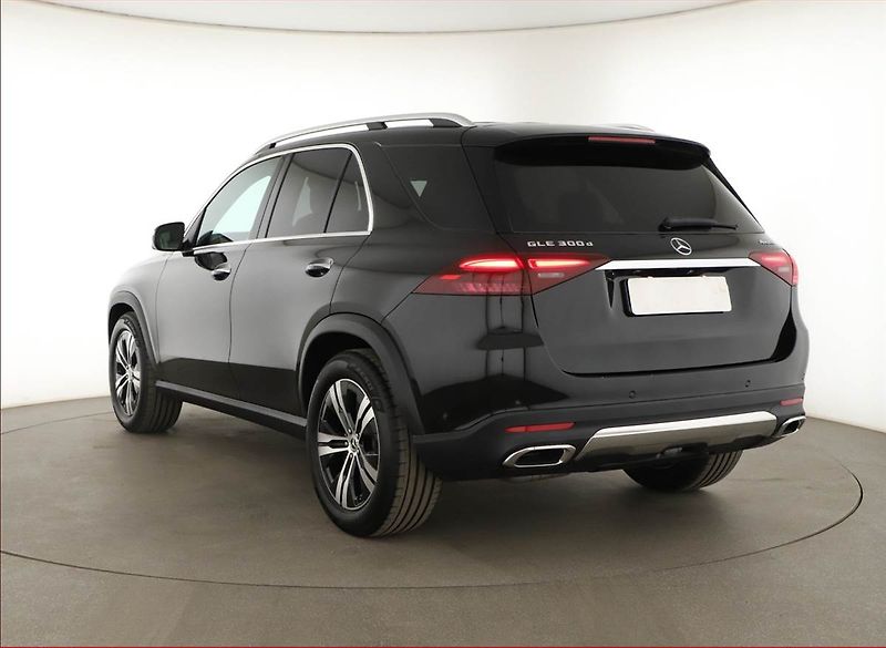 Mercedes-Benz GLE (2026) 300 d, ADVANTAGE, KEYLESS - fotka 4 z 31
