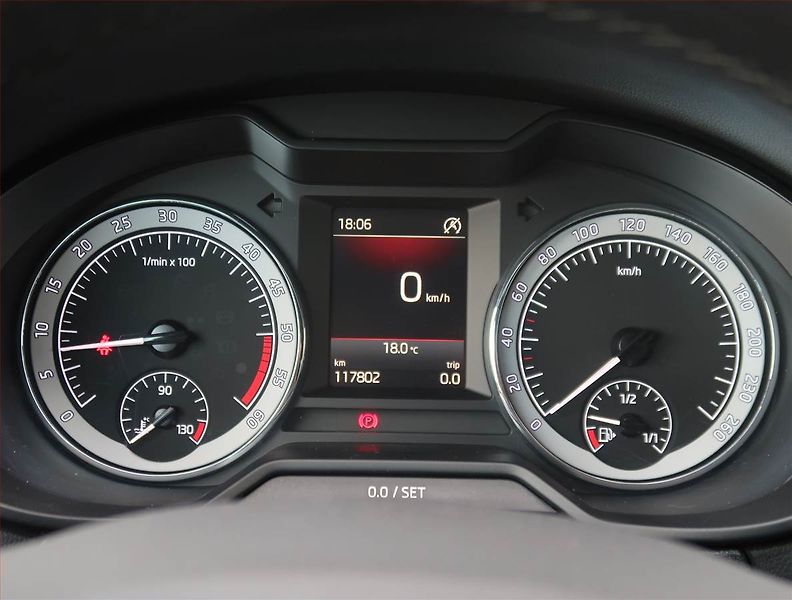 Škoda Octavia (2019) Style 1.6 TDI, Tempomat - fotka 11 z 18