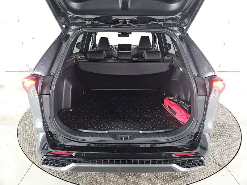 Toyota RAV4 (2025) 2.5HEV 222k 4X4 GR SPORT - fotka 7 z 34