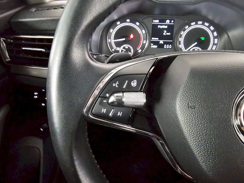 Škoda Kamiq (2022) 1.0TSI 81kW DSG STYLE - fotka 22 z 30