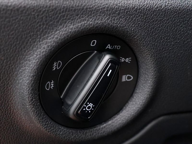Škoda Fabia 1,0 TSI 81kW CZ Style 2Maj DPH - fotka 16 z 39