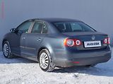 Volkswagen Jetta (2007) 1.6i, ČR, autoAC - náhled 6