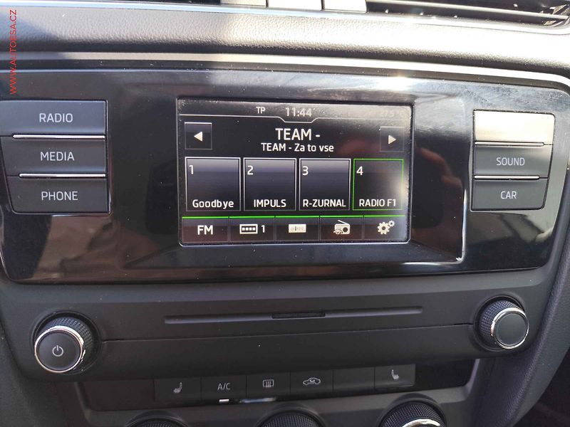 Škoda Octavia (2015) 1.2 TSI, ČR, DSG, AC - fotka 12 z 20