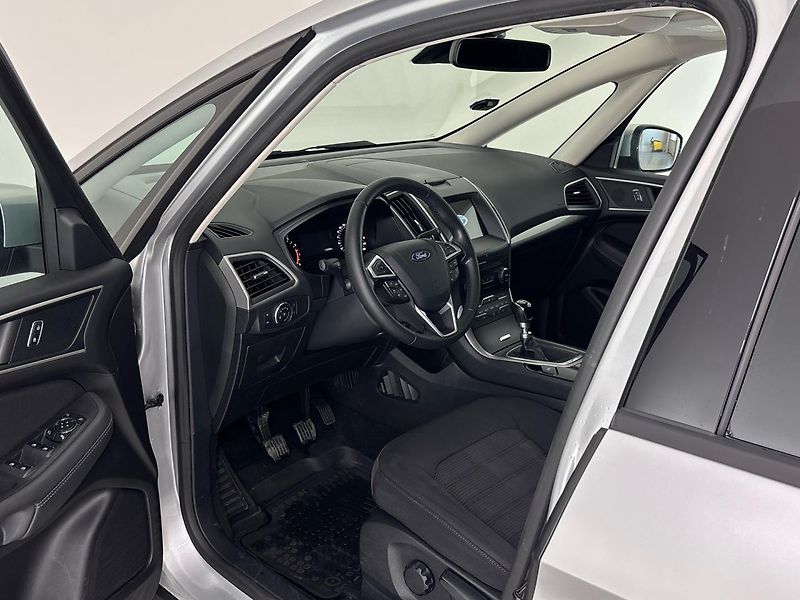 Ford Galaxy MPV - fotka 6 z 29