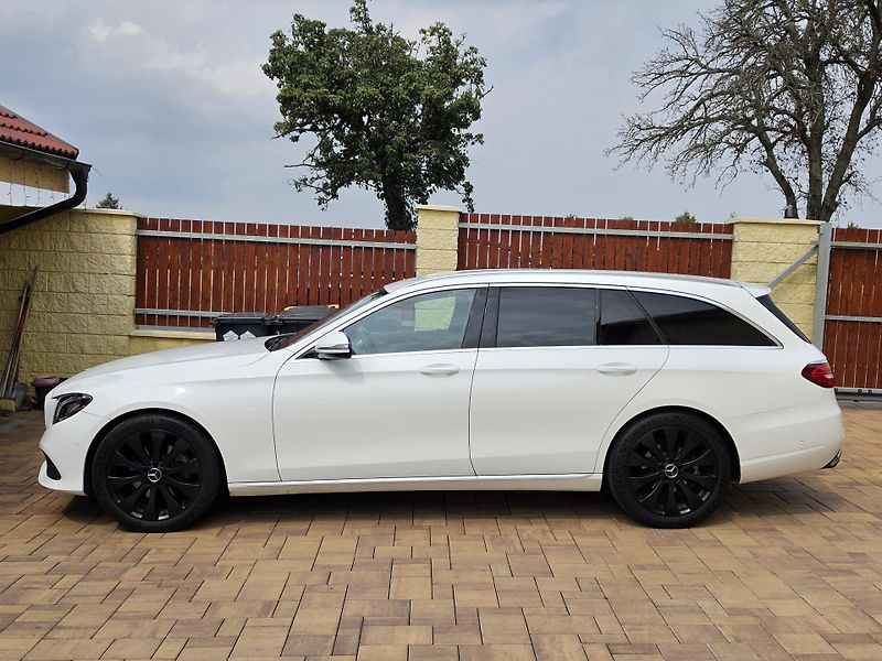 Mercedes-Benz Třídy E 2.2CDi 143kW AVANTGARDE*7-MÍST - fotka 2 z 54