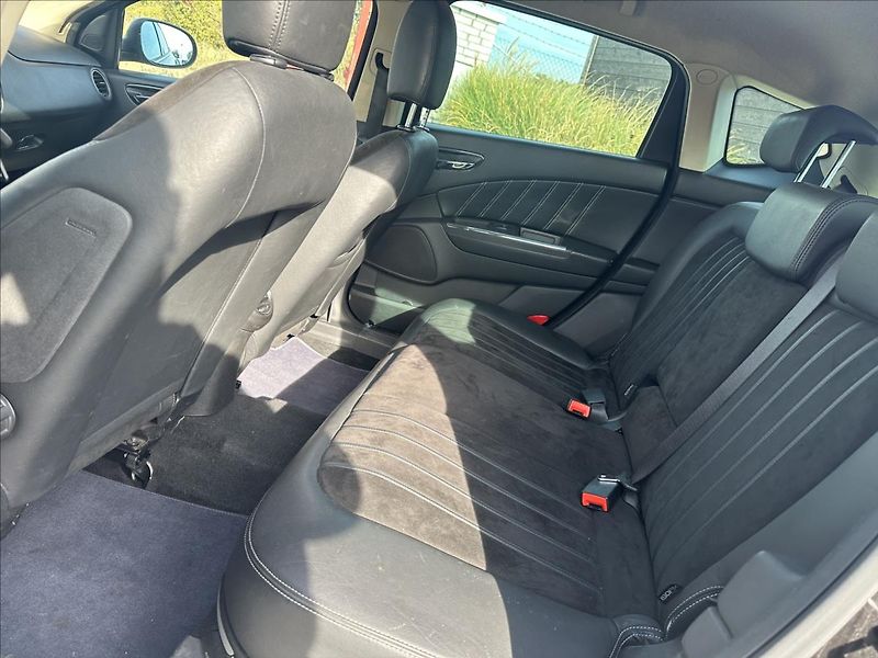 Lancia Delta 1,4 i 88kW DIGIKLIMA 6KVALT - fotka 13 z 21