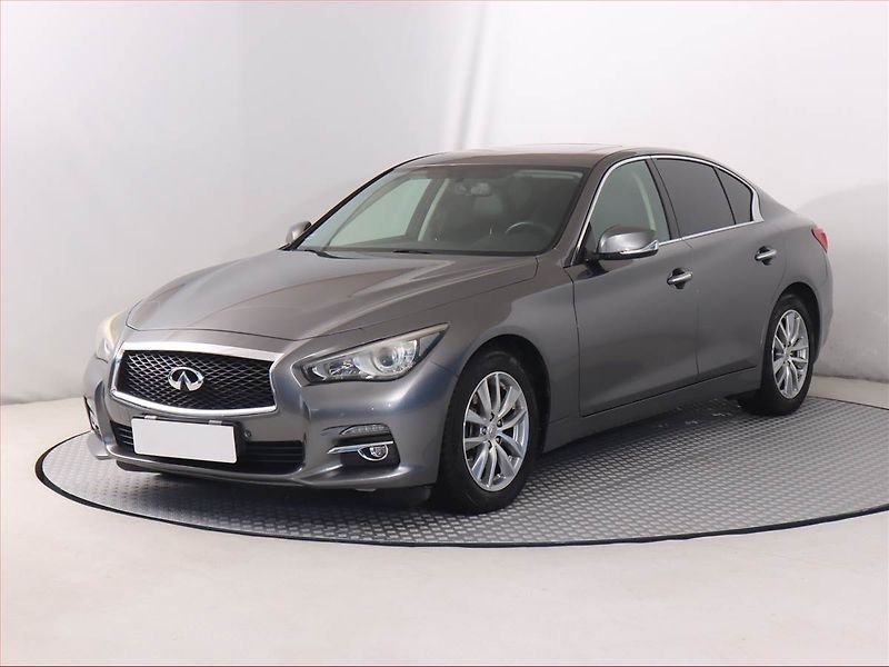 Infiniti Q50 (2016) 2.2 d, Automat, Kůže, Navi - fotka 2 z 19