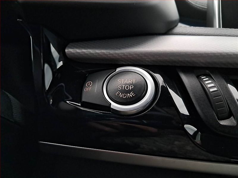 BMW X6 (2018) xDrive30d - fotka 19 z 24