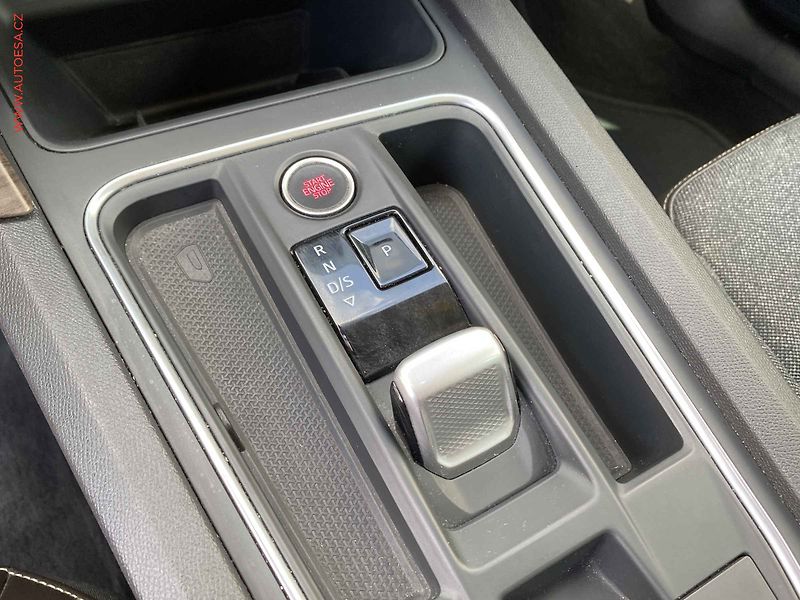 Seat Leon (2021) 2.0 TDi, Xcellence, DSG, TZ - fotka 16 z 20