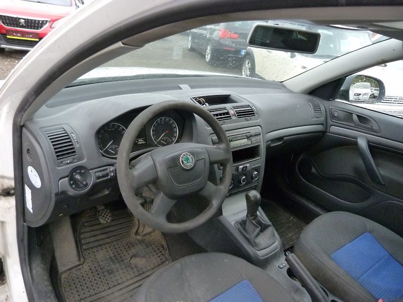 Škoda Octavia 2.0TDI DPH - fotka 9 z 16