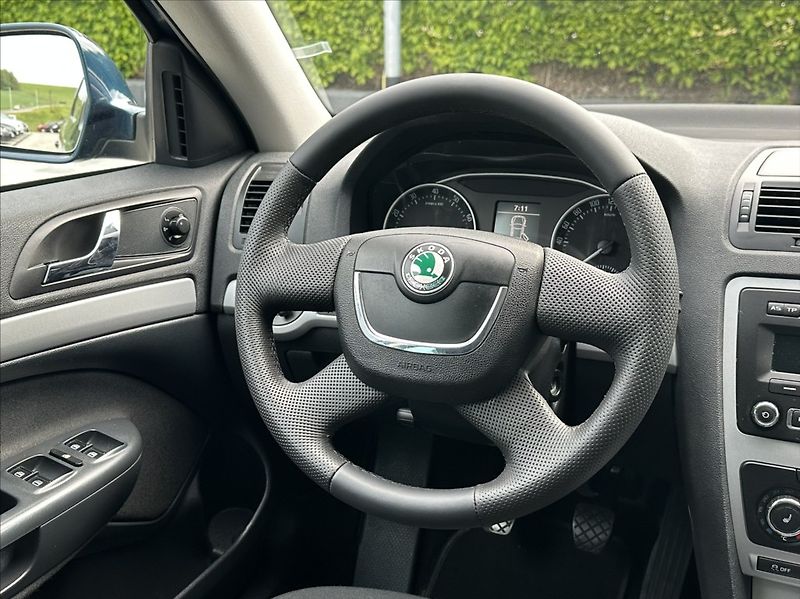 Škoda Octavia 1,8 TSI 152PS  II FL Family - fotka 21 z 44
